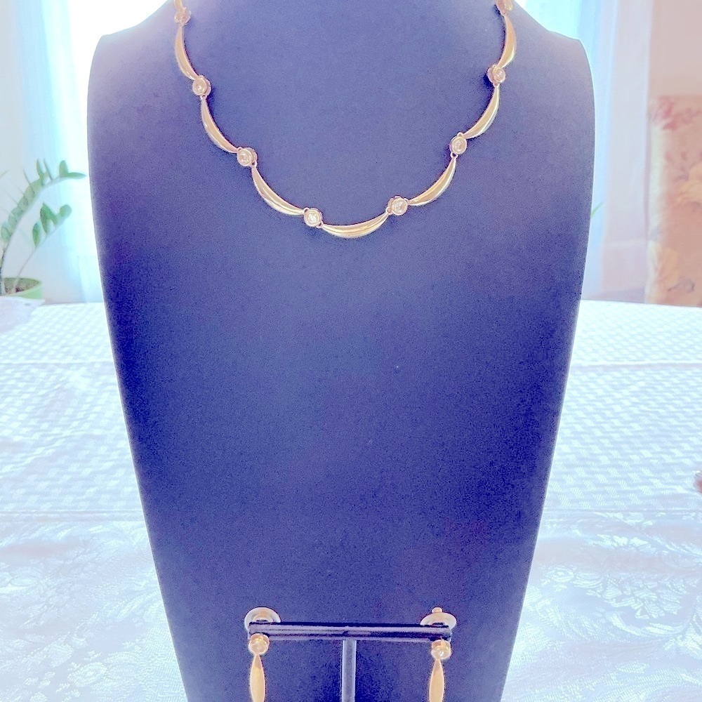 Rhinestone Gold Tone Necklace and Earring Set